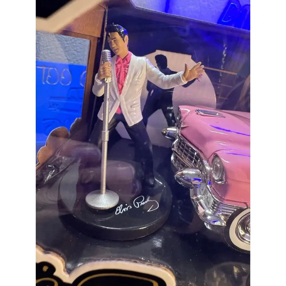 Jada 1/24 Elvis Presley 1955 Cadillac Fleetwood with figure